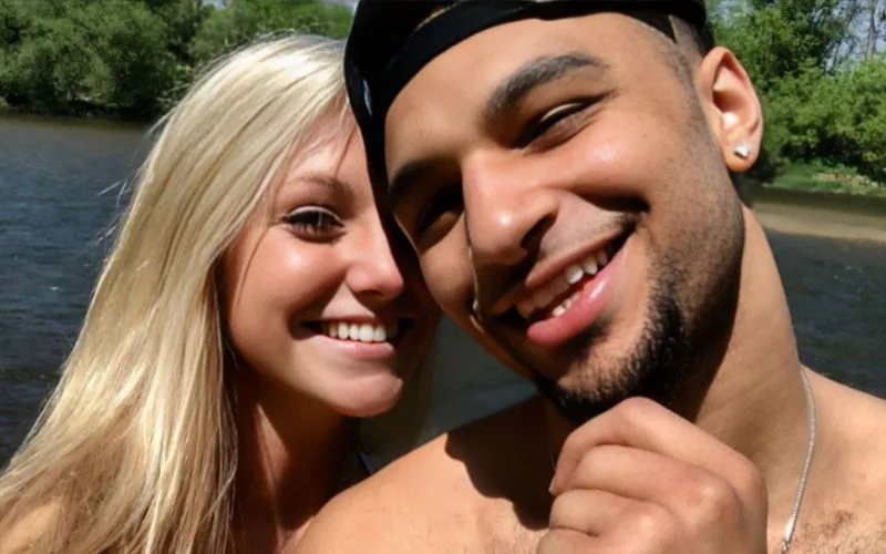 Jamal Murray taking selfie with his girlfriend Harper Hempel in a swimming pool