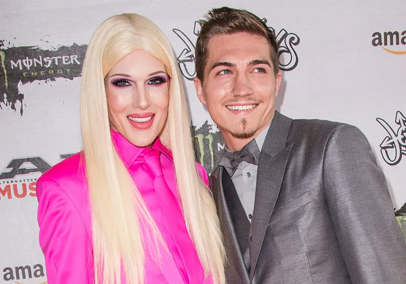 Jeffree Star posing with Nathan Schwandt for another photograph